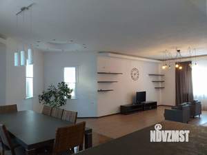 Дом 280м², 2-этажный, посуточно,