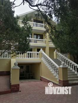 Дом 297м², 3-этажный, на длительный срок,