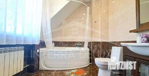 Дом 200м², 3-этажный, на длительный срок,