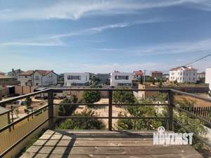 Дом 74м², 2-этажный, на длительный срок,