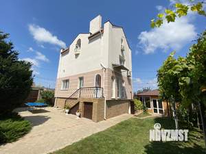 Дом 140м², 3-этажный, посуточно,