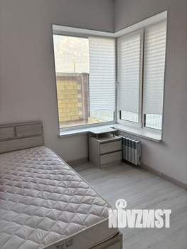 Дом 100м², 2-этажный, на длительный срок,