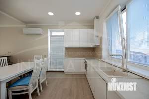 Дом 284м², 3-этажный, на длительный срок,