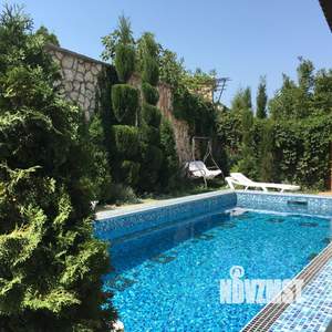 Дом 345м², 2-этажный, посуточно,