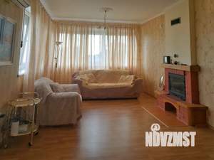 Дом 200м², 3-этажный, посуточно,