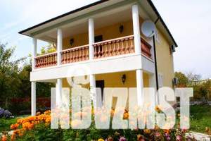 Дом 100м², 2-этажный, посуточно,