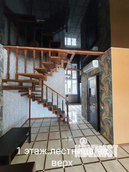 Таунхаус 180м², 3-этажный, на длительный срок,