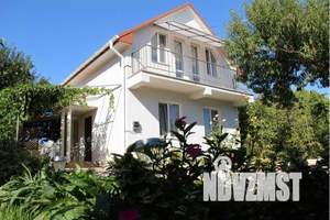 Дом 72м², 2-этажный, посуточно,