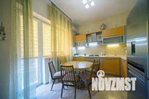 Дом 200м², 3-этажный, посуточно,