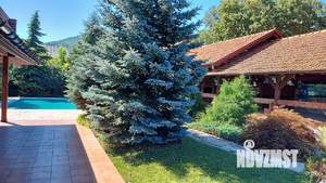 Дом 370м², 3-этажный, участок 25 сот.