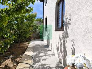 Дом 220м², 2-этажный, участок 6 сот.