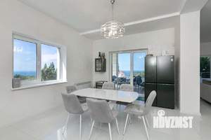 Дом 266м², 3-этажный, участок 9 сот.