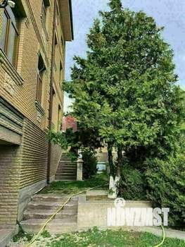 Дом 448м², 3-этажный, участок 6 сот.