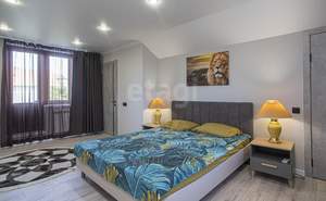 Дом 296м², 3-этажный, участок 9 сот.