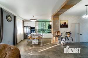 Дом 174м², 2-этажный, участок 6 сот.