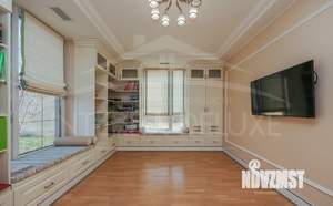 Дом 398м², 3-этажный, участок 9 сот.