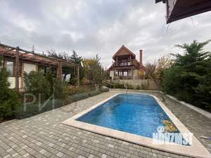 Дом 189м², 2-этажный, участок 11 сот.