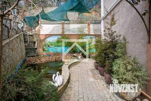 Дом 285м², 3-этажный, участок 12 сот.