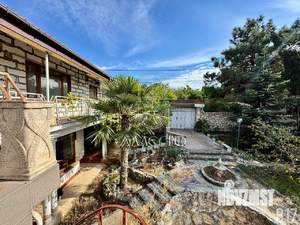 Дом 205м², 2-этажный, участок 5 сот.