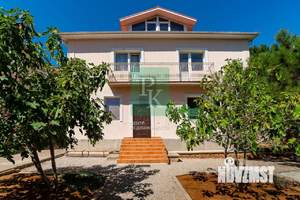 Дом 200м², 2-этажный, участок 4 сот.