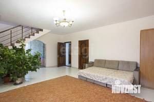 Дом 263м², 3-этажный, участок 6 сот.