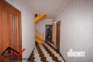 Дом 186м², 2-этажный, участок 9 сот.