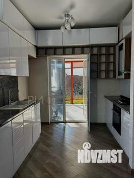 Таунхаус 167м², 3-этажный, участок 4 сот.