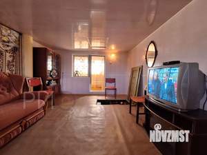 Дом 63м², 2-этажный, участок 6 сот.