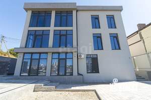 Дом 449м², 3-этажный, участок 9 сот.