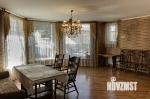 Дом 442м², 3-этажный, участок 19 сот.