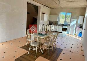 Дом 145м², 2-этажный, участок 4 сот.