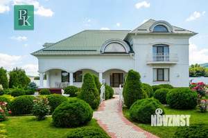 Дом 448м², 3-этажный, участок 50 сот.