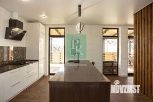 Дом 176м², 2-этажный, участок 5 сот.