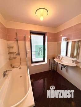 Дом 500м², 2-этажный, участок 10 сот.