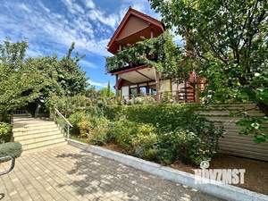 Дом 189м², 2-этажный, участок 11 сот.