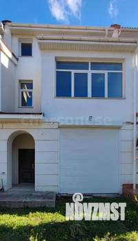 Дом 216м², 3-этажный, участок 5 сот.