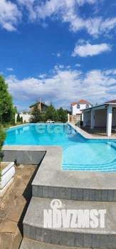 Дом 400м², 3-этажный, участок 8 сот.