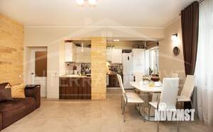 Дом 330м², 2-этажный, участок 8 сот.