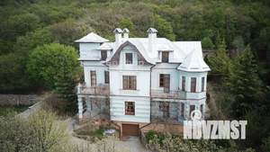 Дом 635м², 3-этажный, участок 25 сот.