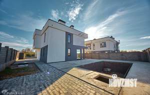 Коттедж 225м², 2-этажный, участок 5 сот.