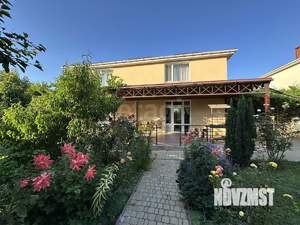 Дом 176м², 2-этажный, участок 6 сот.