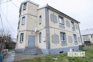 Дом 338м², 3-этажный, участок 6 сот.