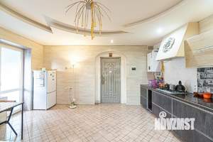 Дом 288м², 2-этажный, участок 5 сот.