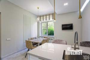 Дом 412м², 3-этажный, участок 4 сот.