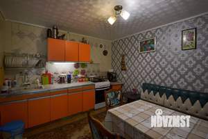 Дом 210м², 3-этажный, участок 8 сот.