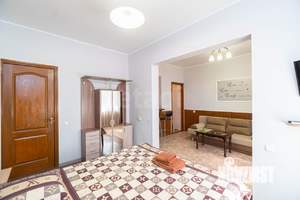 Дом 253м², 2-этажный, участок 12 сот.