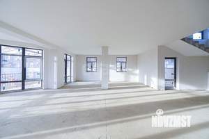 Дом 500м², 2-этажный, участок 9 сот.