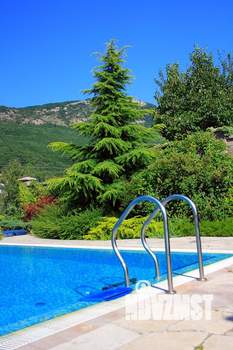 Дом 370м², 3-этажный, участок 25 сот.