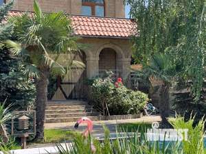 Дом 240м², 3-этажный, участок 9 сот.