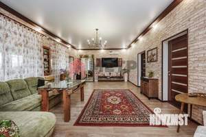 Дом 291м², 3-этажный, участок 5 сот.